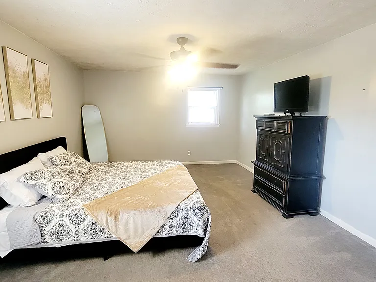 806 Greenwood Dr — Photo 32