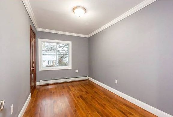 4th image of 429 Union Ave #2