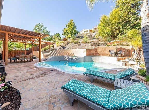 2nd image of 40889 Arron Ct