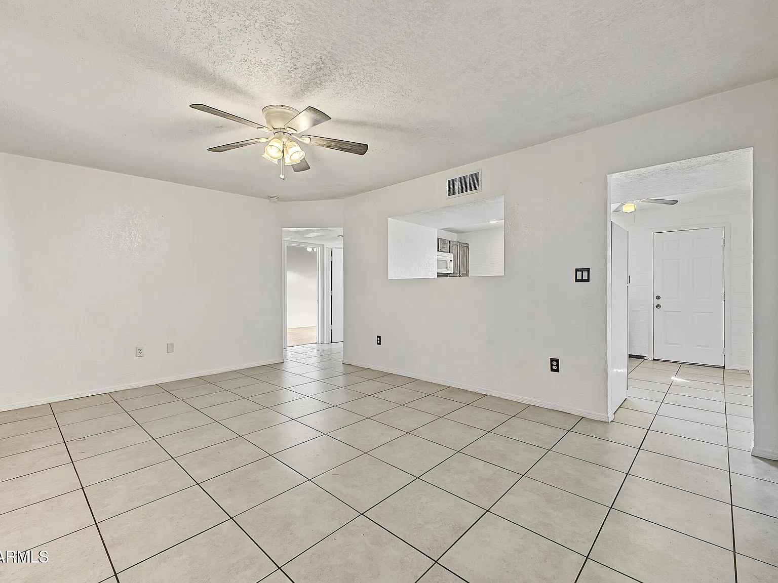 3 bed, 2.0 bath, 1024 sqft, $1,850 — Photo 2