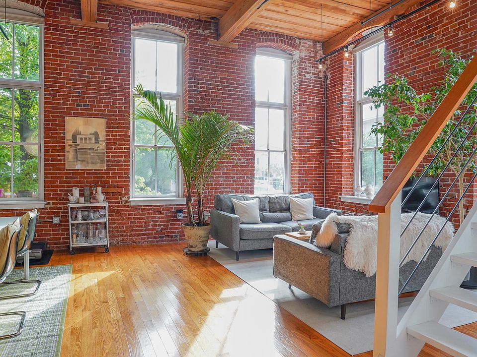1st image of 2551 Trenton Ave #107