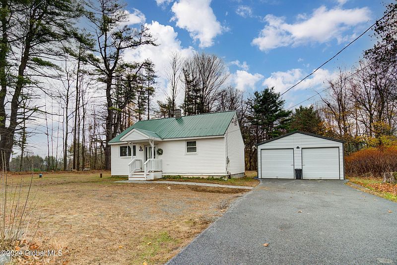 2nd image of 256 Lathrop Road