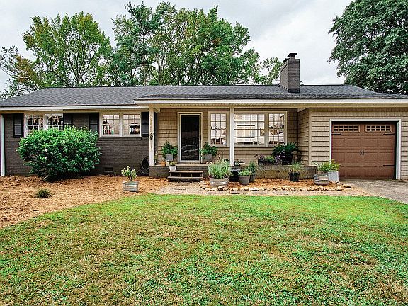 2nd image of 22 Forestdale Dr
