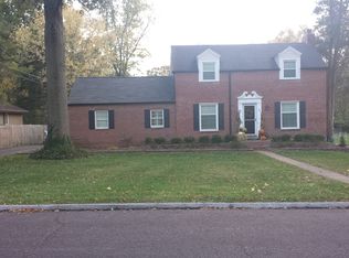 464 Oakshire Ln, Saint Louis, MO