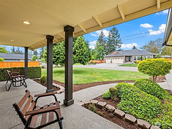 2nd image of 10423 26th Avenue E