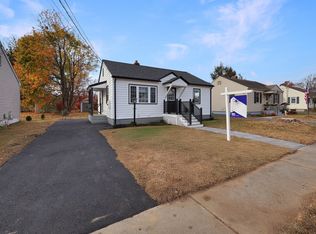 12 Summer St, Plainville, CT 06062