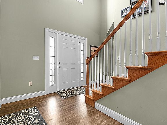 3rd image of 7054 Augusta Dr