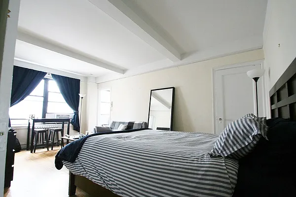 Rented by Green Home NY Realty LLC | media 3