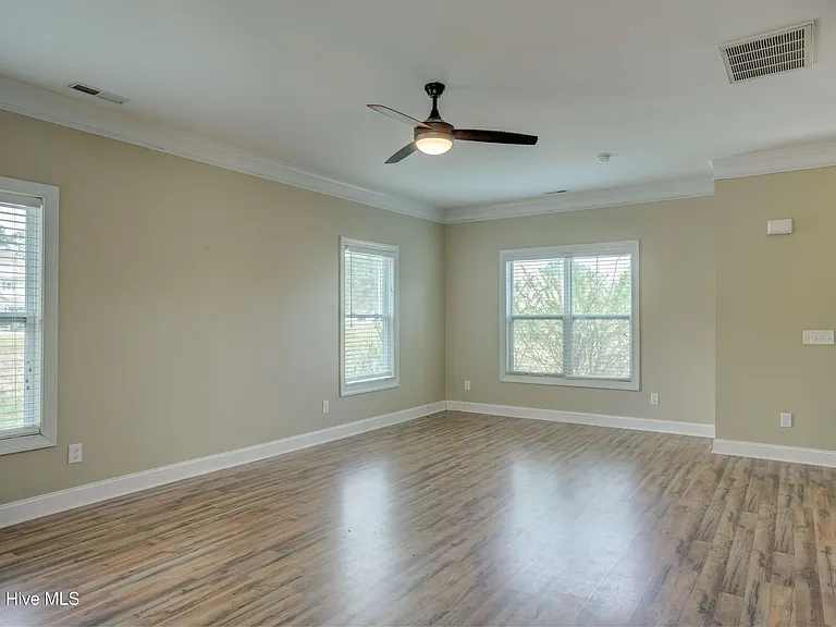 200 Marissa Ct — Photo 16