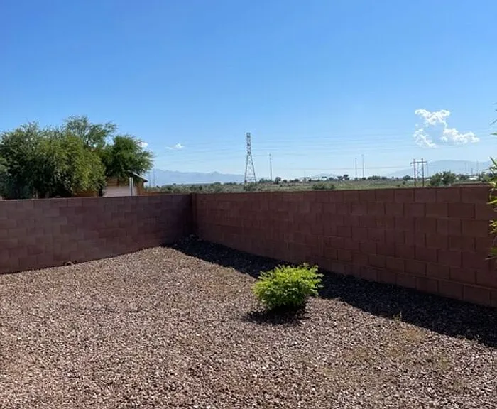2057 W Silver Meadow Pl — Photo 17