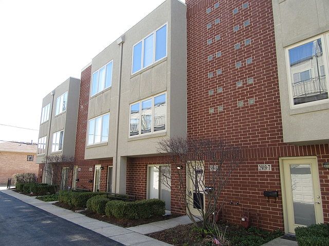 1st image of 2919 N Natoma Ave Unit 8