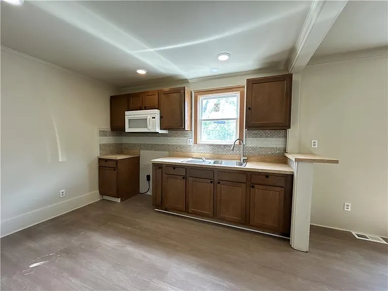 1317 Plum St — Photo 4