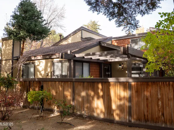 360 E Riverview Cir, Reno, NV 89509