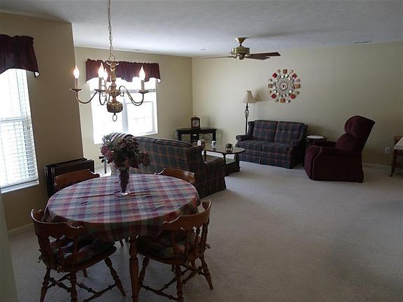 4th image of 3606 Chestnut Park Ln
