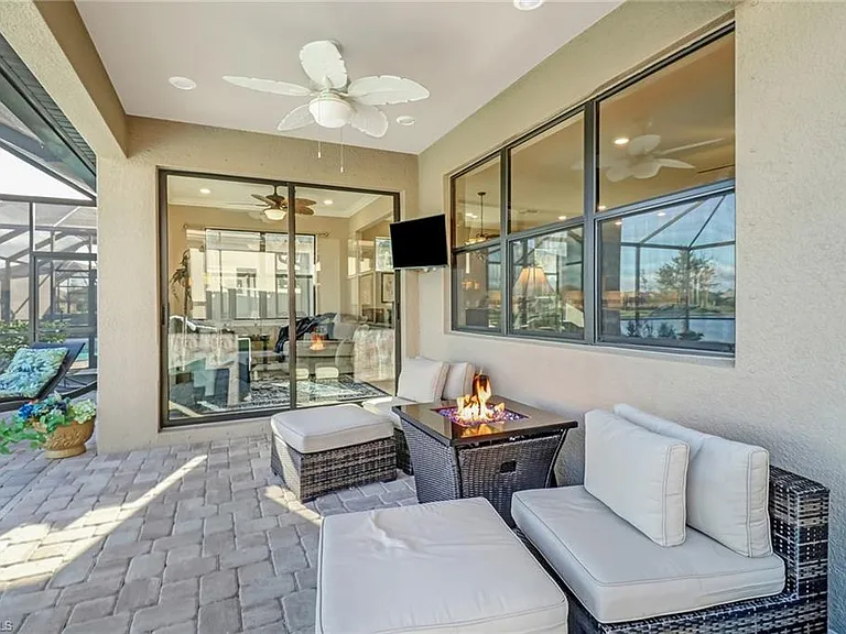 7567 Winding Cypress Dr — Photo 20