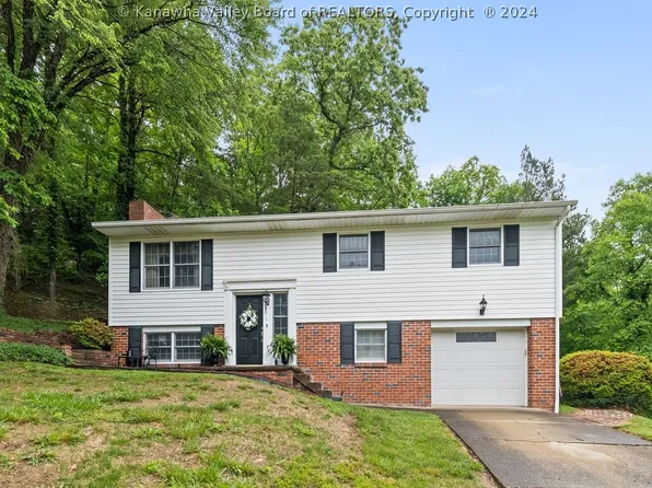 130 Wildwood Rd, Elkview, WV 25071