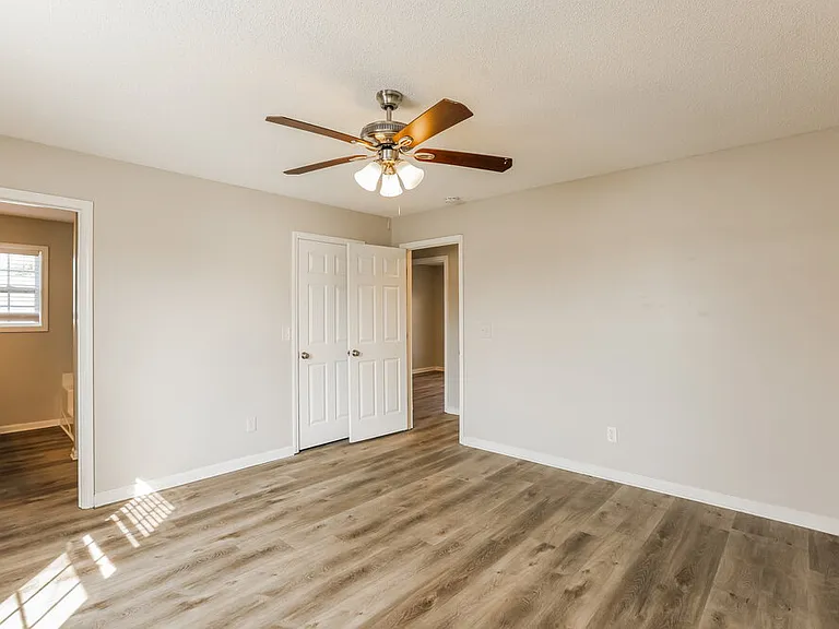 600 Sheffield Ct — Photo 10