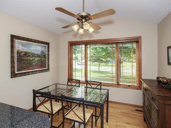 3rd image of 6385 Deerwood Ln
