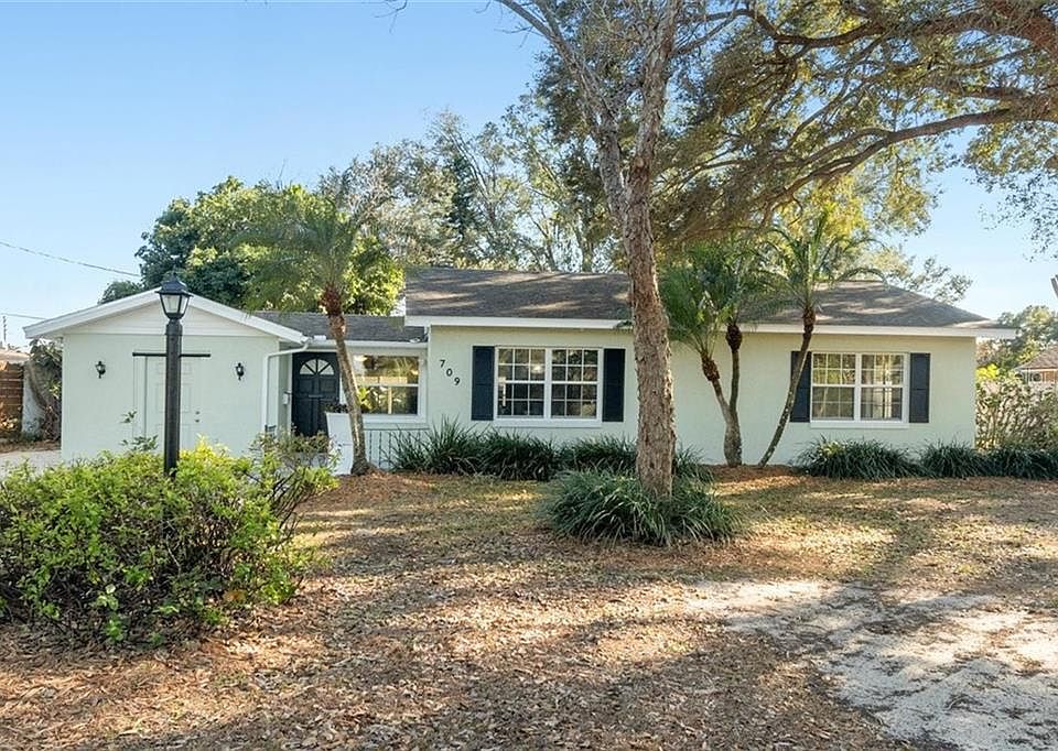1st image of 709 Wessex Pl
