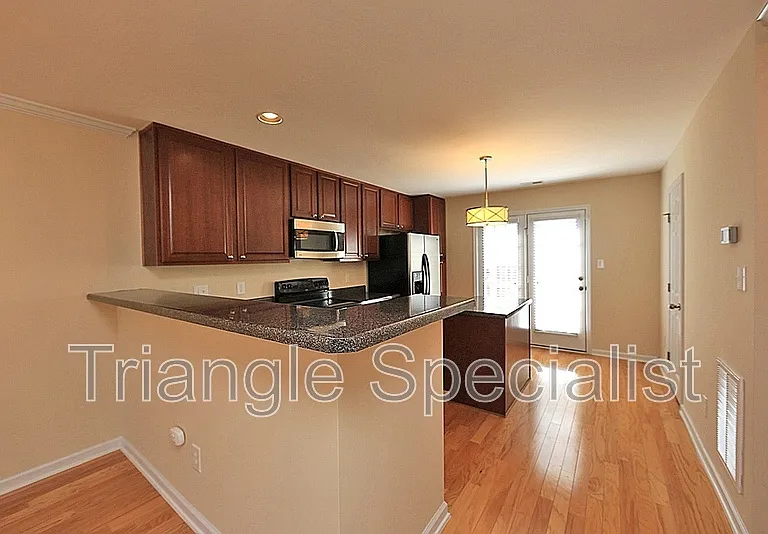 9811 Cicero Dr — Photo 6