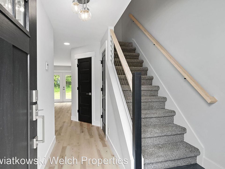 1st image of 106 Azalea Ct
