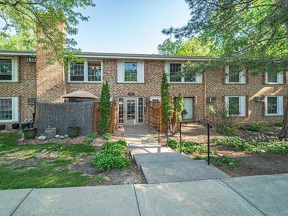 2nd image of 4524 Cedar Lake Rd S APT 3