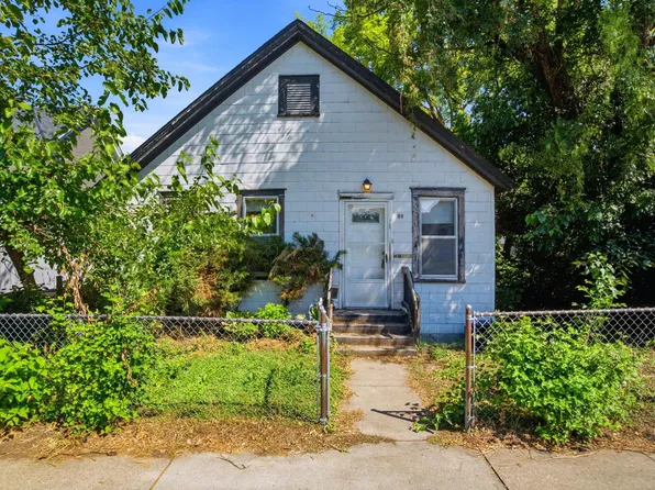99 Lawson Ave W, Saint Paul, MN 55117