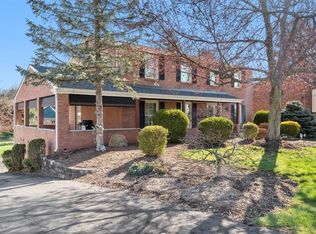 1579 Holly Hill Dr, Bethel Park, PA 15102