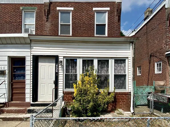 110 N 2nd St, Darby, PA 19023