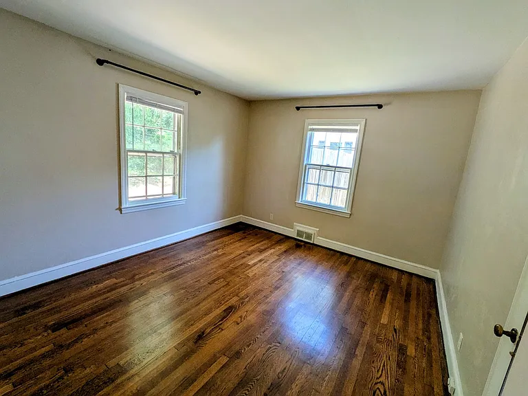 1004 Lockland Ave — Photo 9
