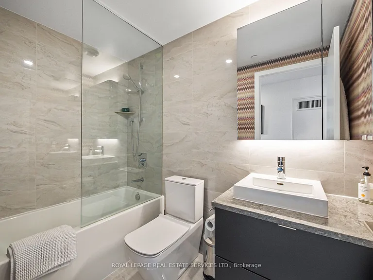 21 Lawren Harris Sq #904 — Photo 30