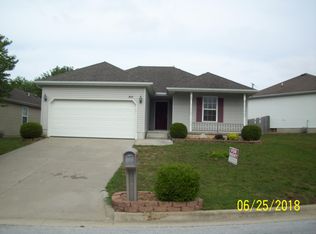 504 W Woodbine Rd, Nixa, MO 65714