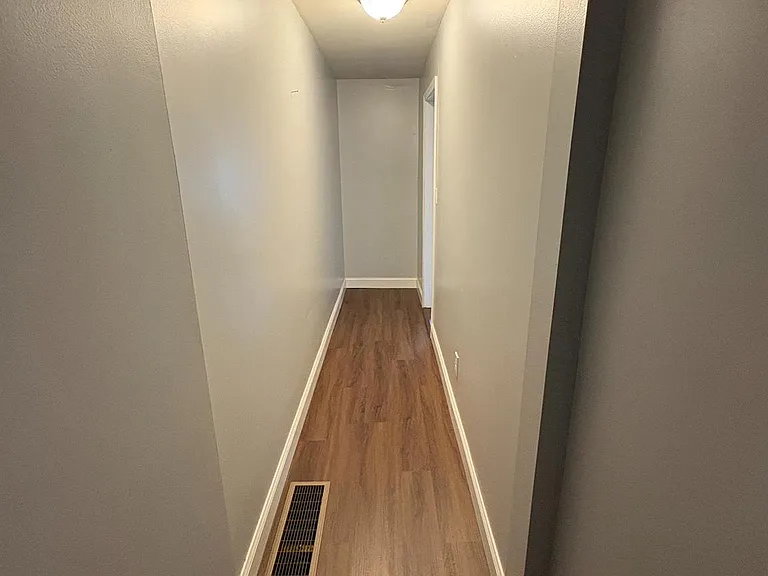 1300 Kings Hwy #1 — Photo 9