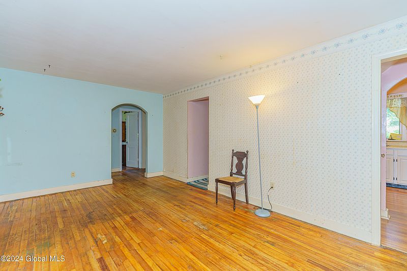4th image of 3 Mercer Street