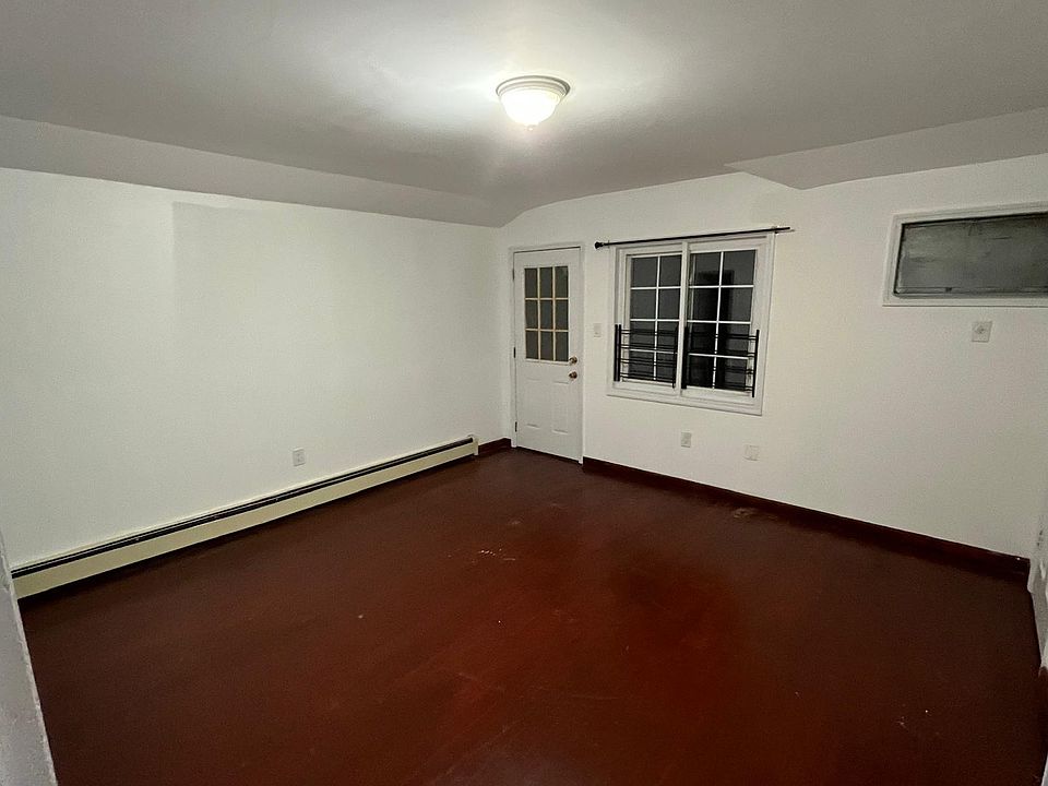1st image of 107 0 Van Wyck Service Rd #2