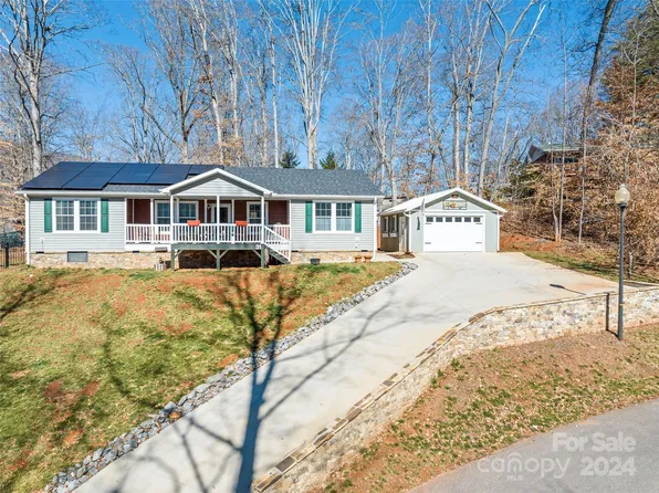 31 Bowden Ln, Waynesville, NC 28786