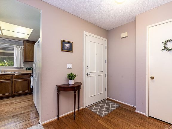 3rd image of 6716 Clybourn Ave Unit 122