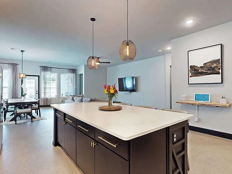 2504 Lazy Dog Ln — Photo 5