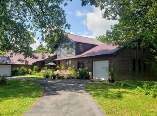958 Lemont And Yates Mountain Rd, Spencer, TN 38585