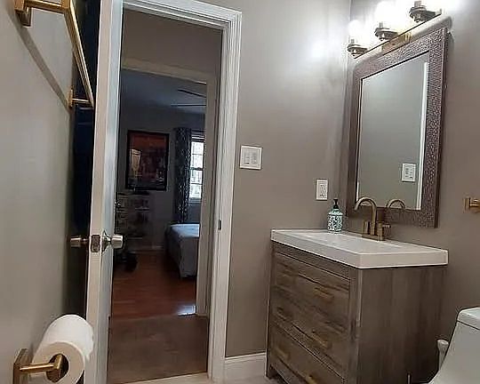 3rd image of 6130 Old Landing Way #73