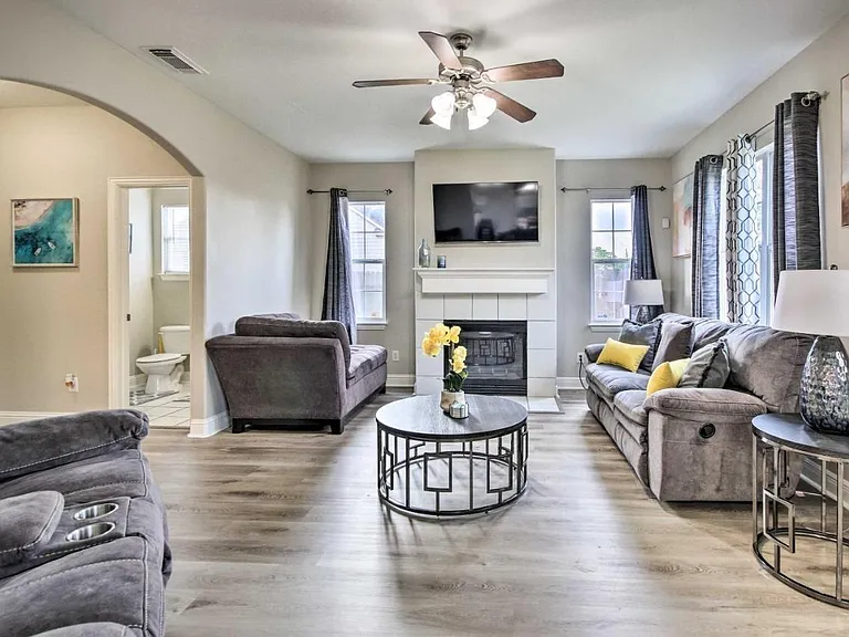 3214 Sapphire Star Dr — Photo 1