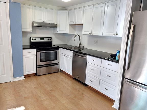 2nd image of 19507 Dartmouth Pl