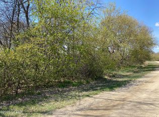 120 Palmer Rd, Devils Lake, ND 58301