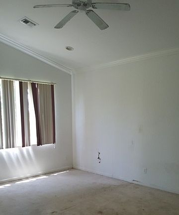 4th image of 2268 SW Newport Isles Blvd