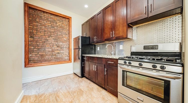 1st image of 593 Franklin Ave #2E