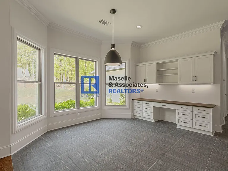 412 Dover Ln — Photo 23