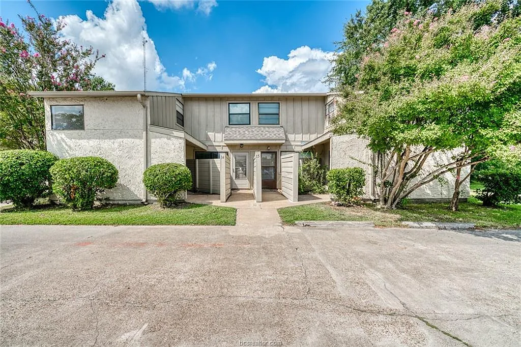 2 bed, 1116 sqft, $1,050 — Photo 1