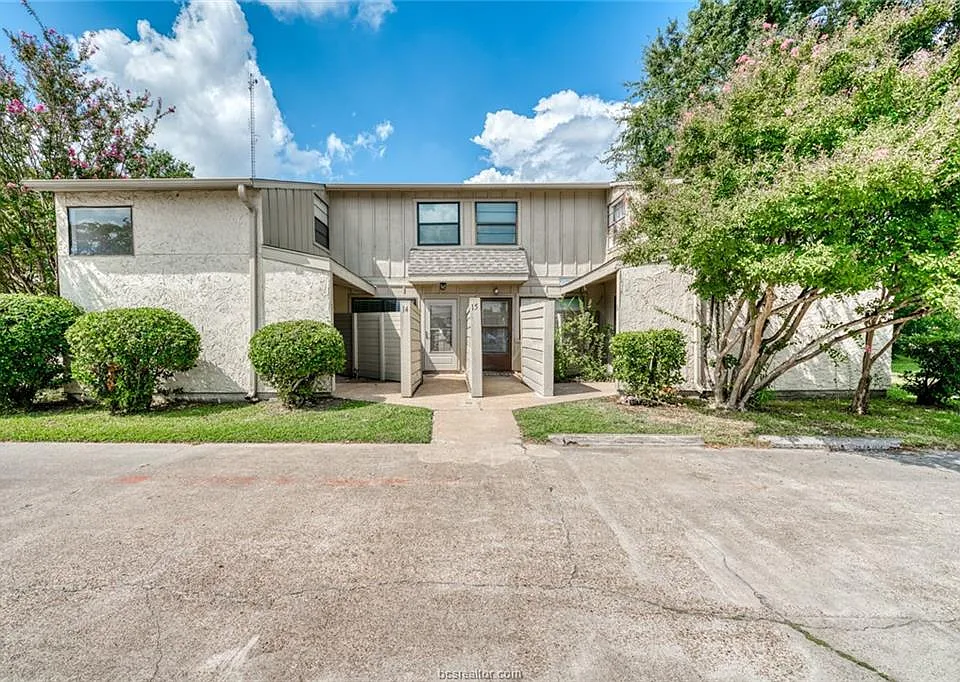 4401 Carter Creek Pkwy #15