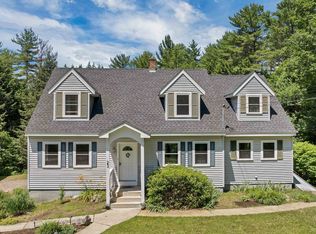 23 Davis Rd, Weare, NH 03281