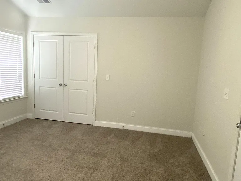 129 S Palm Dr — Photo 20
